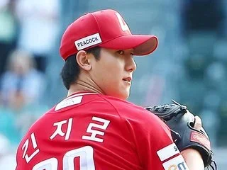 '무리수인가, 승부수인가' 빅리그 출신 화이트의 빈자리를 '일본 독립리그 선수'로 채운다?