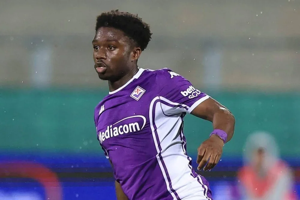 Lamptey playing for Fiorentina in September