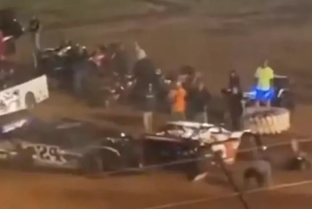 Dirt race